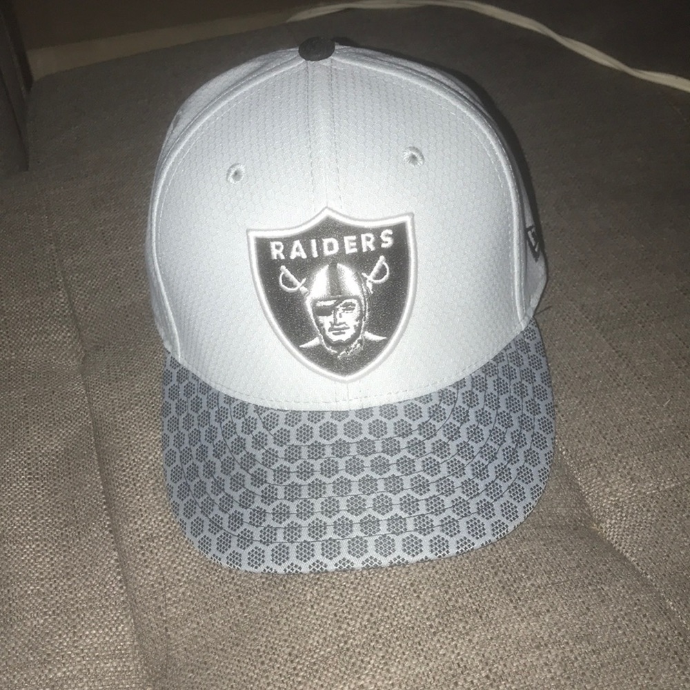 Raiders hat